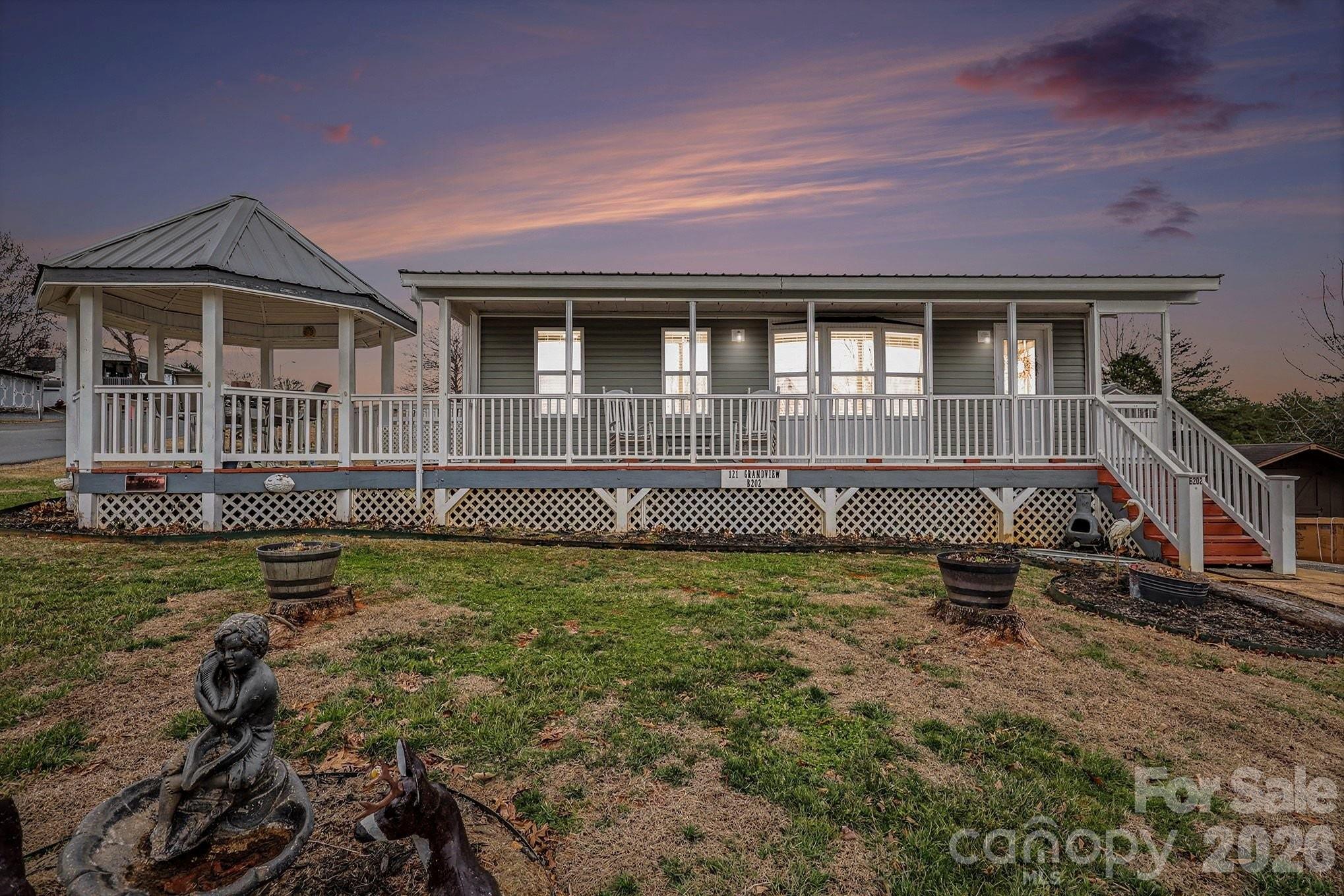 121 Grand View Drive New London NC 28127