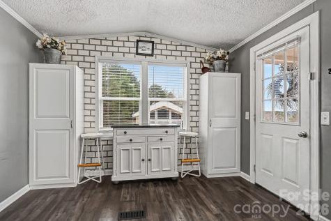 121 Grand View Drive New London NC 28127
