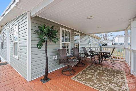 121 Grand View Drive New London NC 28127