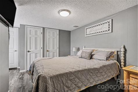 121 Grand View Drive New London NC 28127