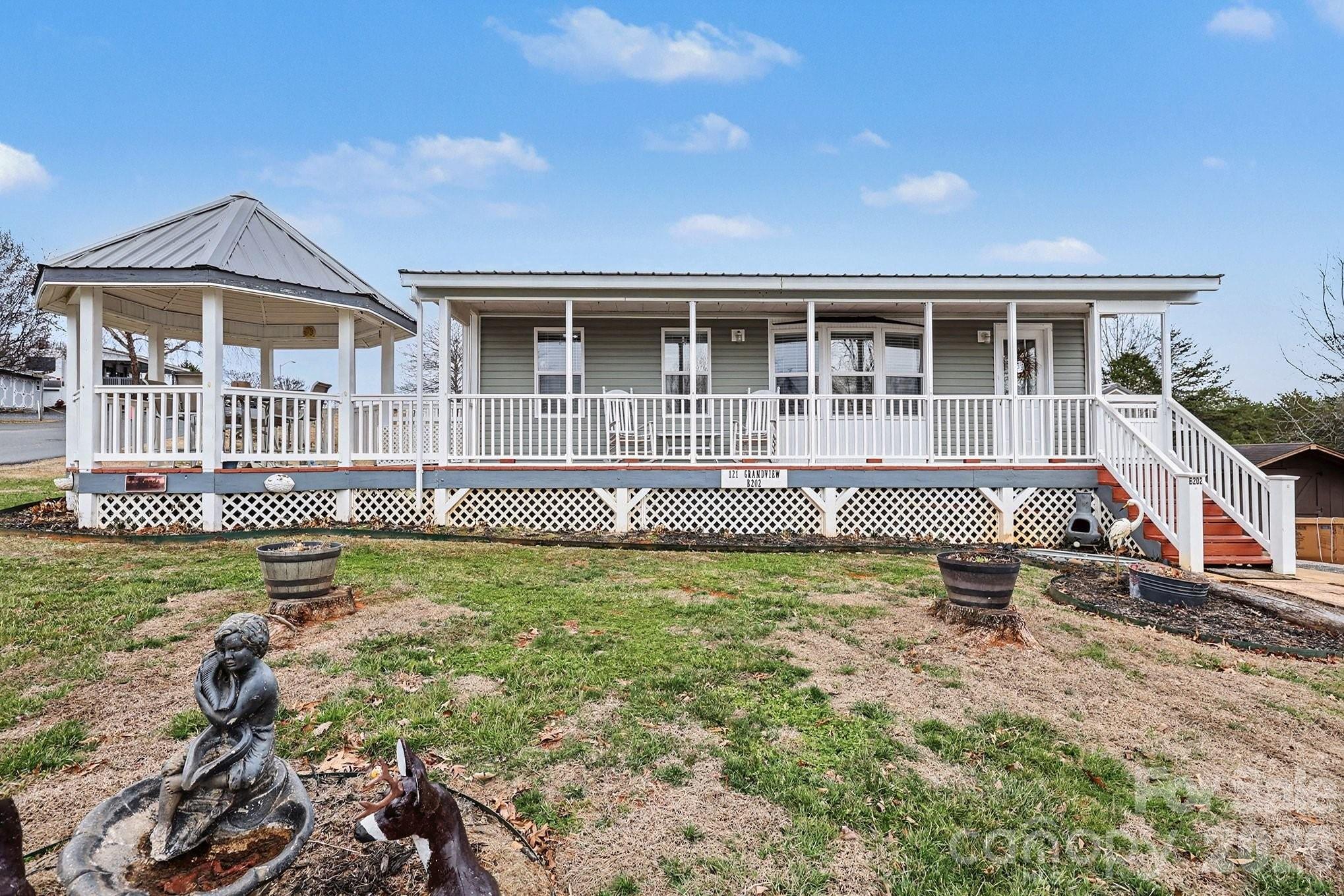 121 Grand View Drive New London NC 28127
