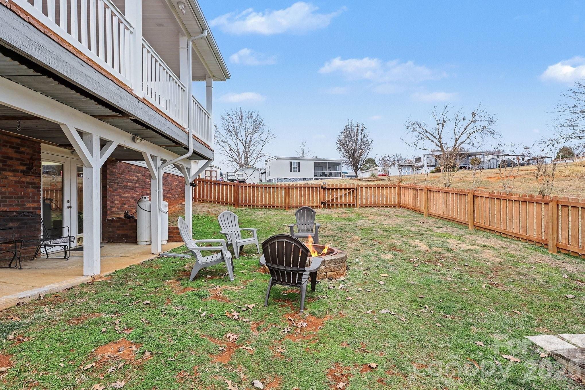 121 Grand View Drive New London NC 28127