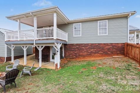 121 Grand View Drive New London NC 28127