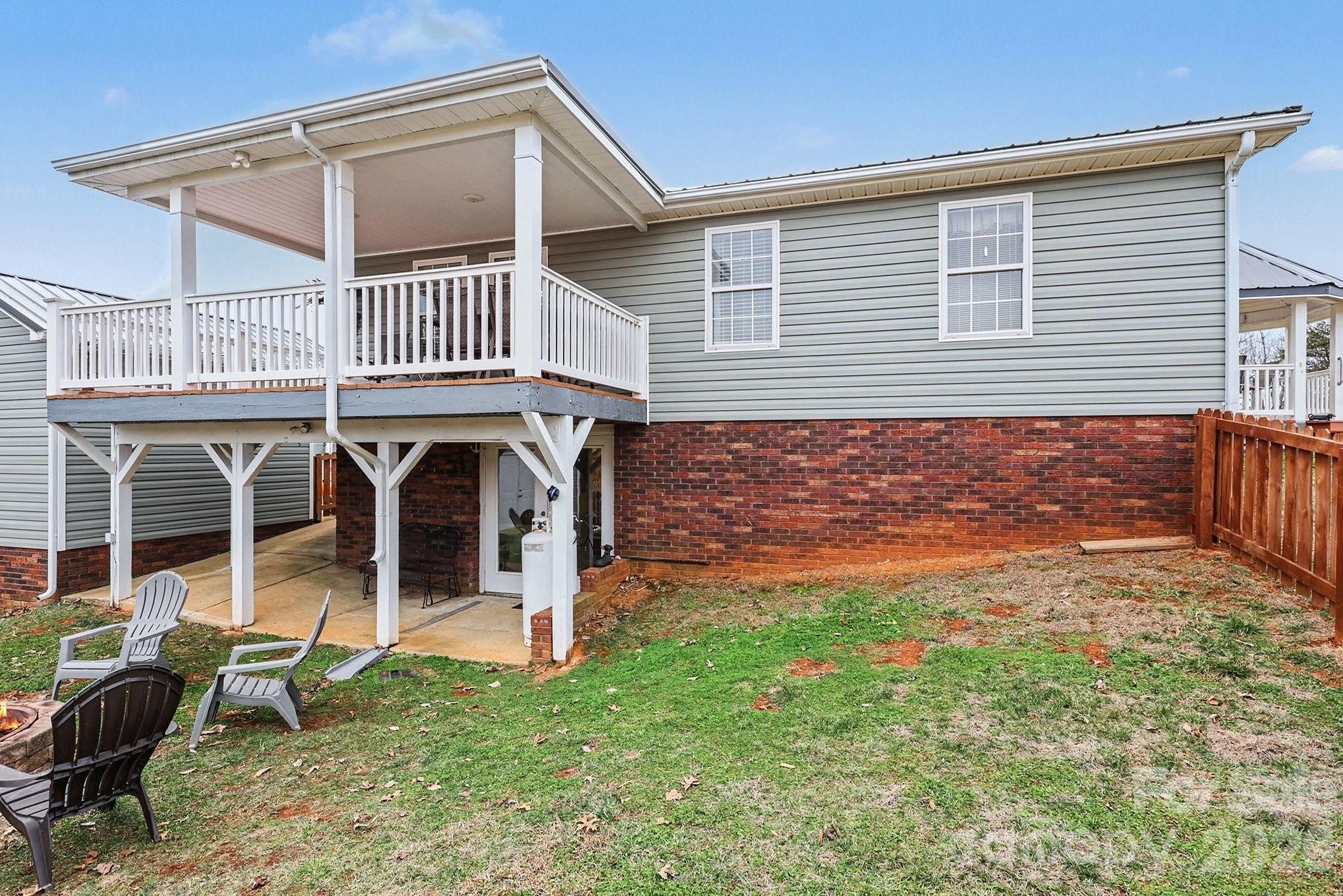 121 Grand View Drive New London NC 28127