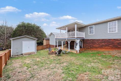 121 Grand View Drive New London NC 28127