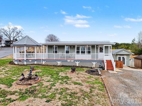 121 Grand View Drive New London NC 28127