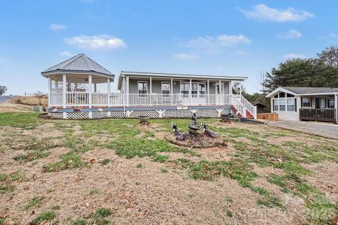 121 Grand View Drive New London NC 28127