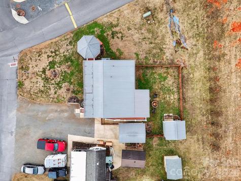 121 Grand View Drive New London NC 28127