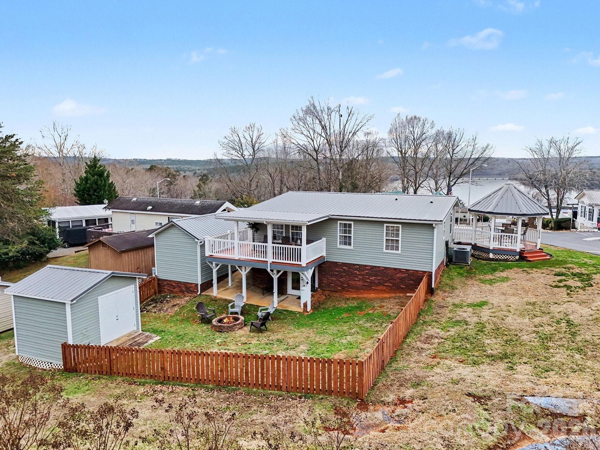 121 Grand View Drive New London NC 28127