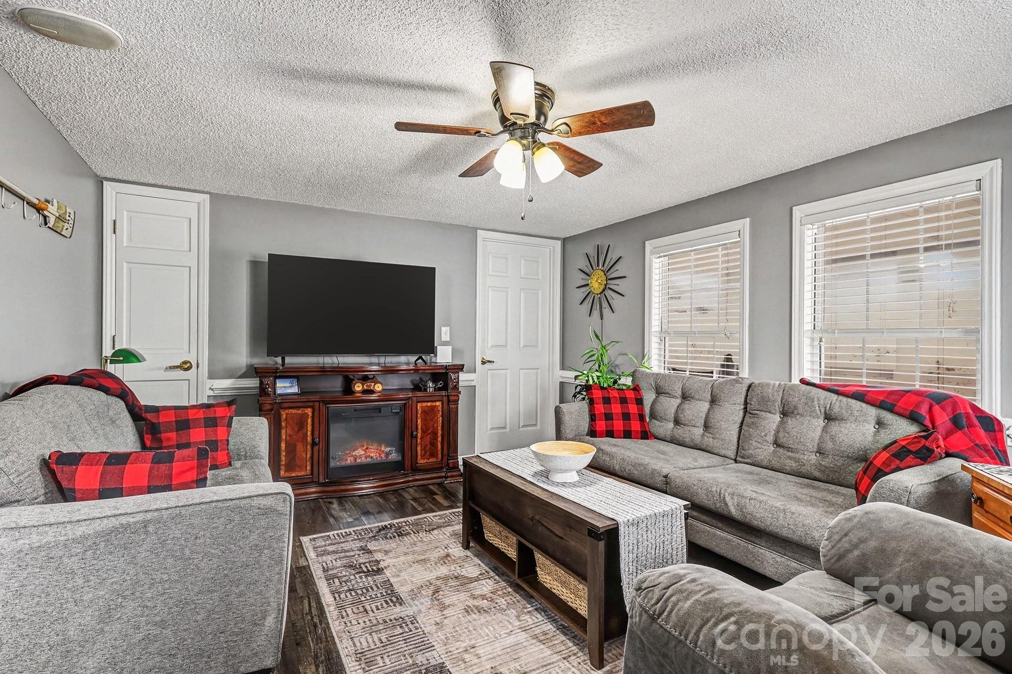121 Grand View Drive New London NC 28127