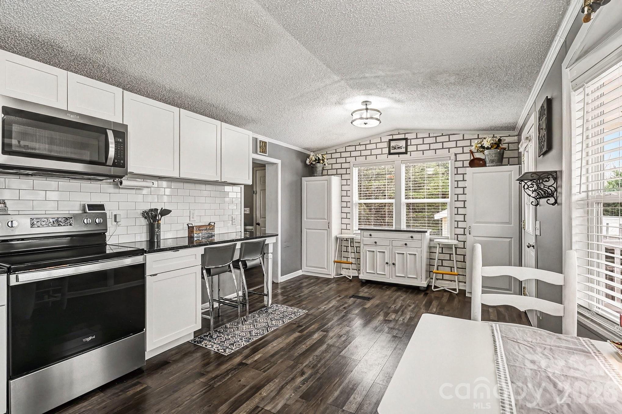 121 Grand View Drive New London NC 28127