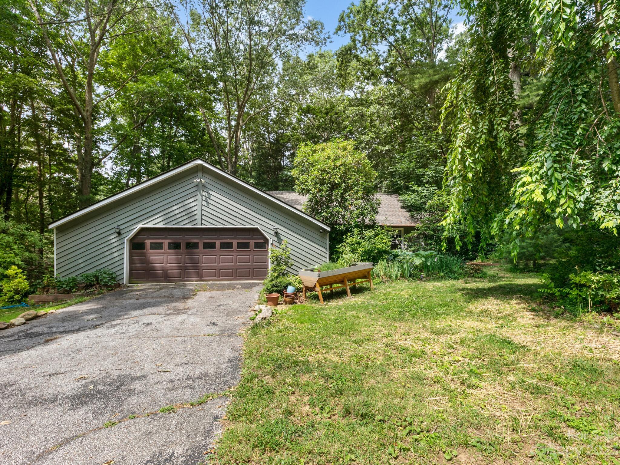 3 Jean Drive Asheville NC 28803