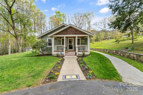 11 Hunting Lodge Drive Black Mountain NC 28711