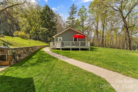 11 Hunting Lodge Drive Black Mountain NC 28711