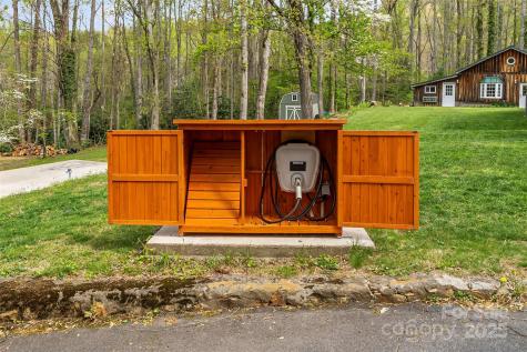 11 Hunting Lodge Drive Black Mountain NC 28711