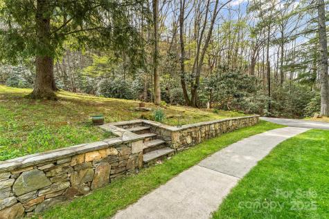 11 Hunting Lodge Drive Black Mountain NC 28711