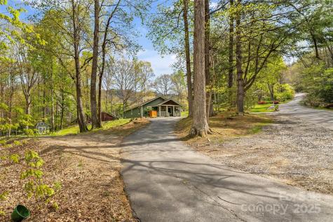 11 Hunting Lodge Drive Black Mountain NC 28711