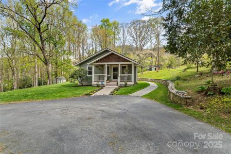 11 Hunting Lodge Drive Black Mountain NC 28711