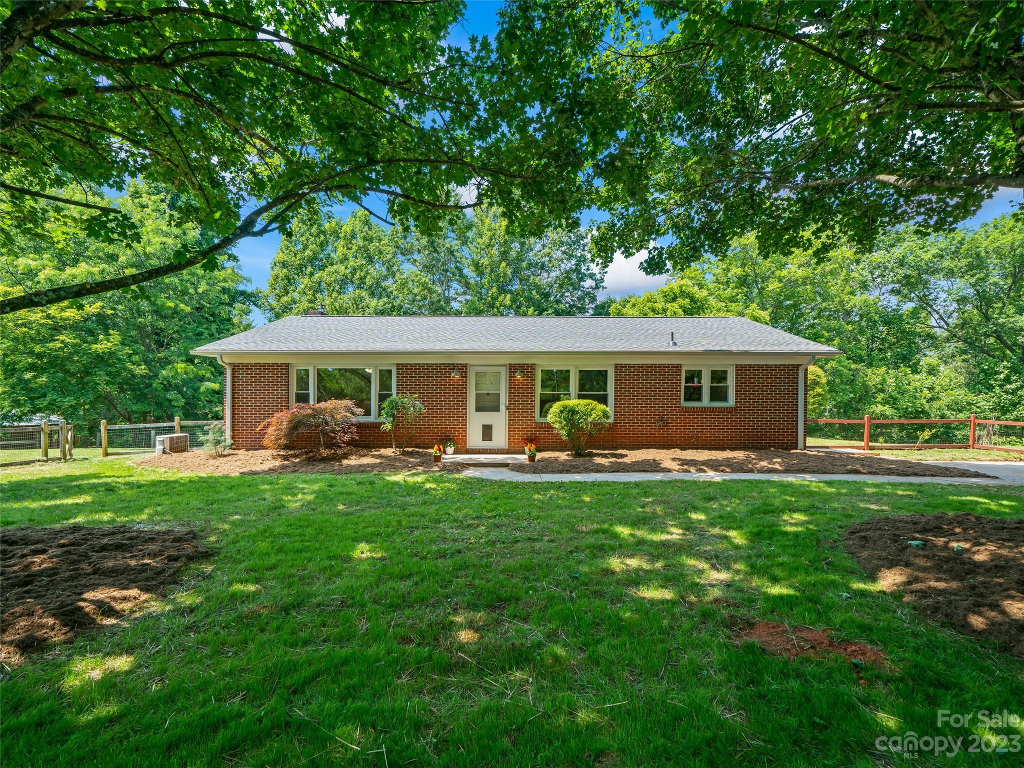 189 Locust Grove Road Weaverville NC 28787