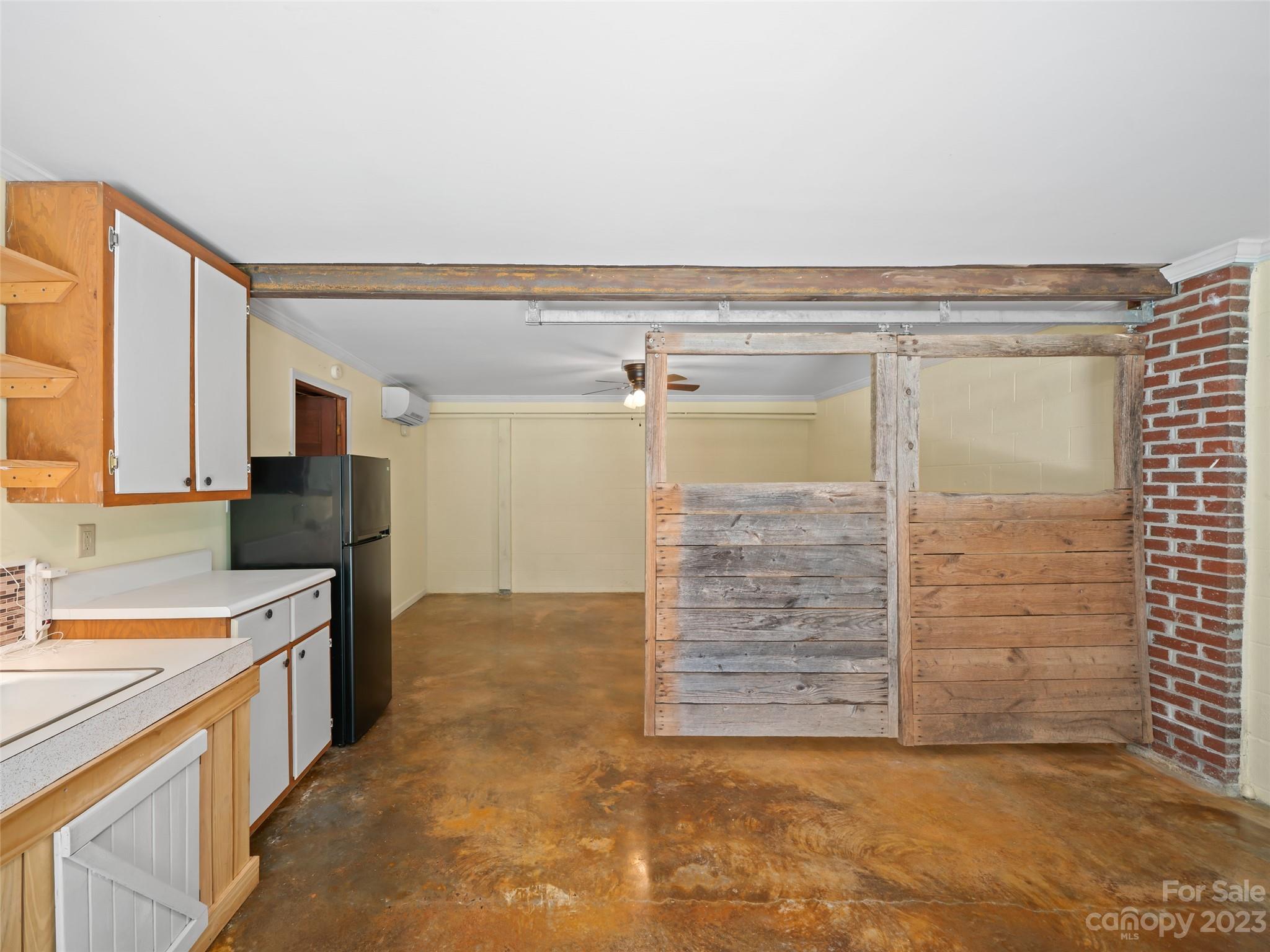 189 Locust Grove Road Weaverville NC 28787