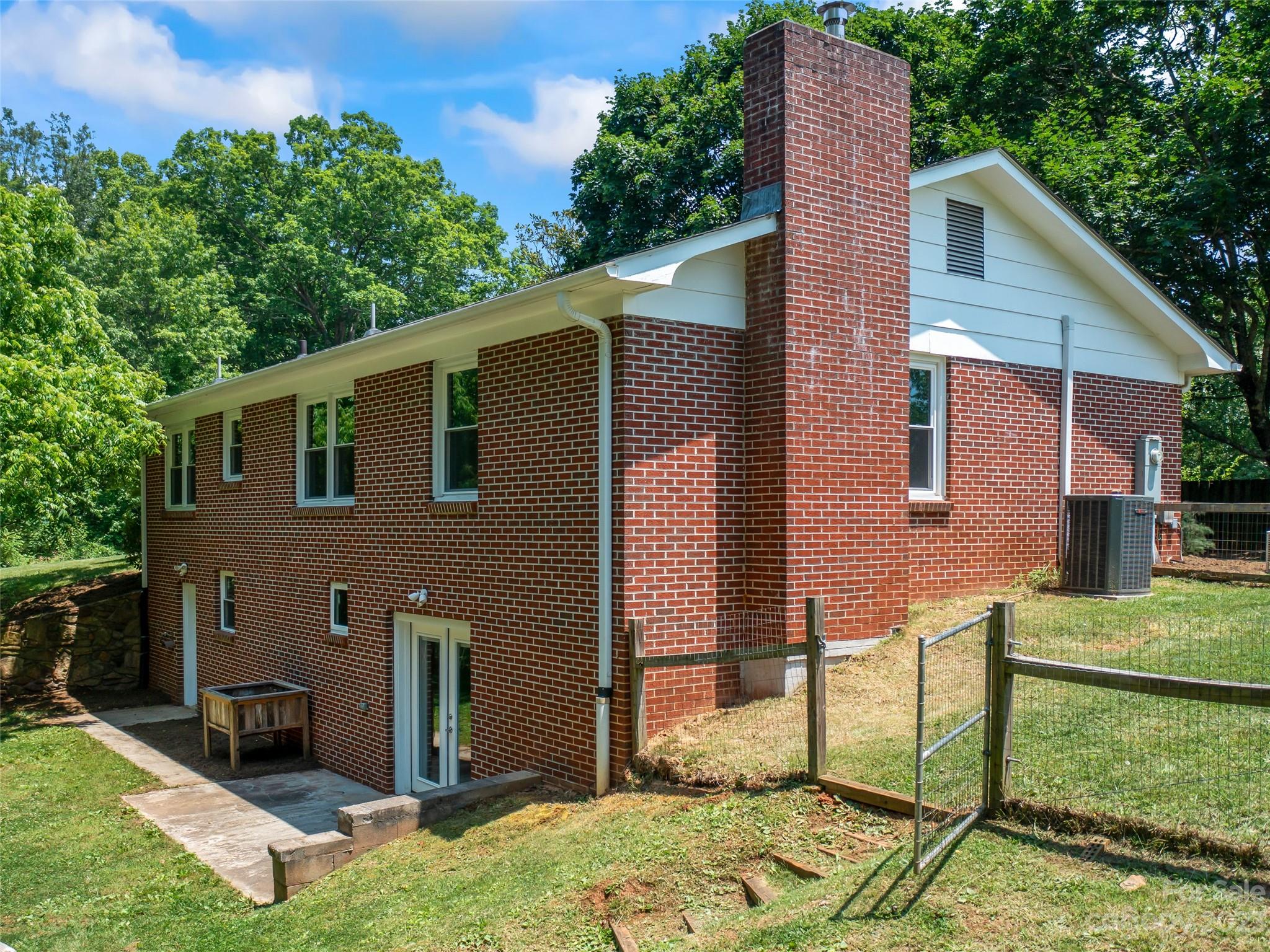 189 Locust Grove Road Weaverville NC 28787