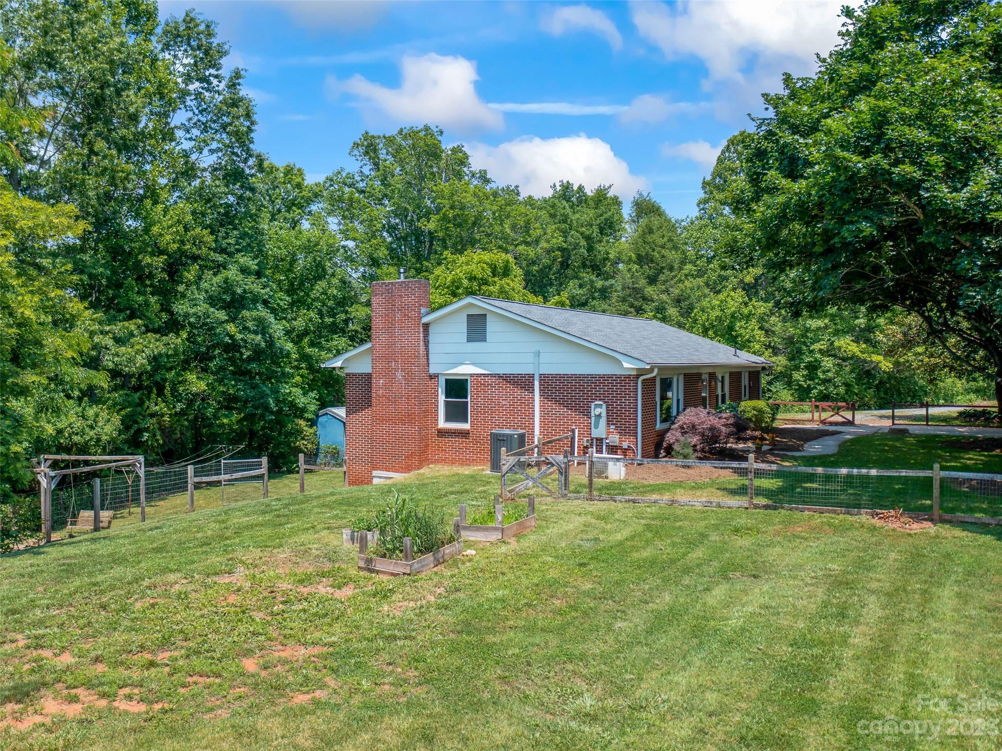 189 Locust Grove Road Weaverville NC 28787