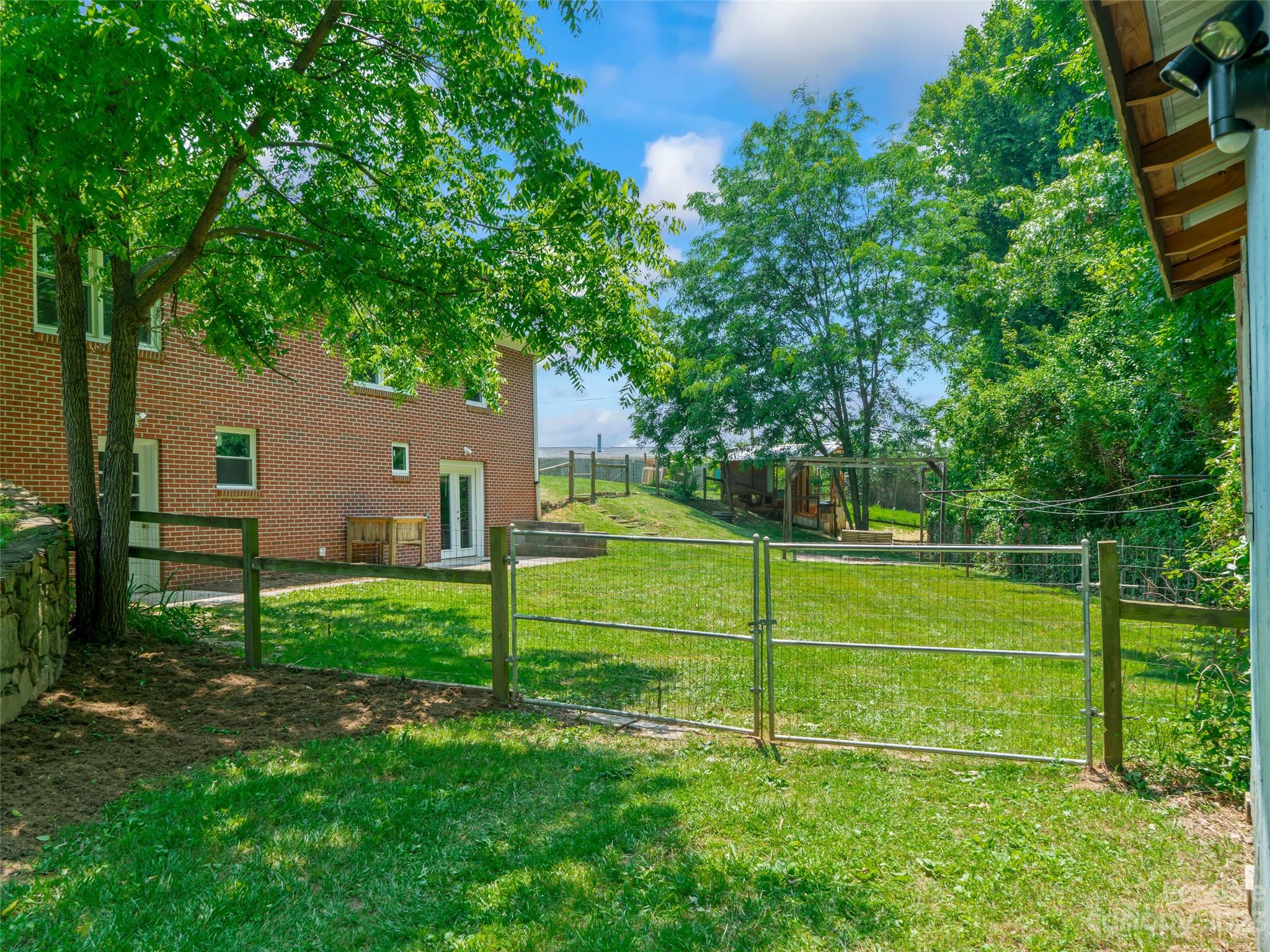 189 Locust Grove Road Weaverville NC 28787