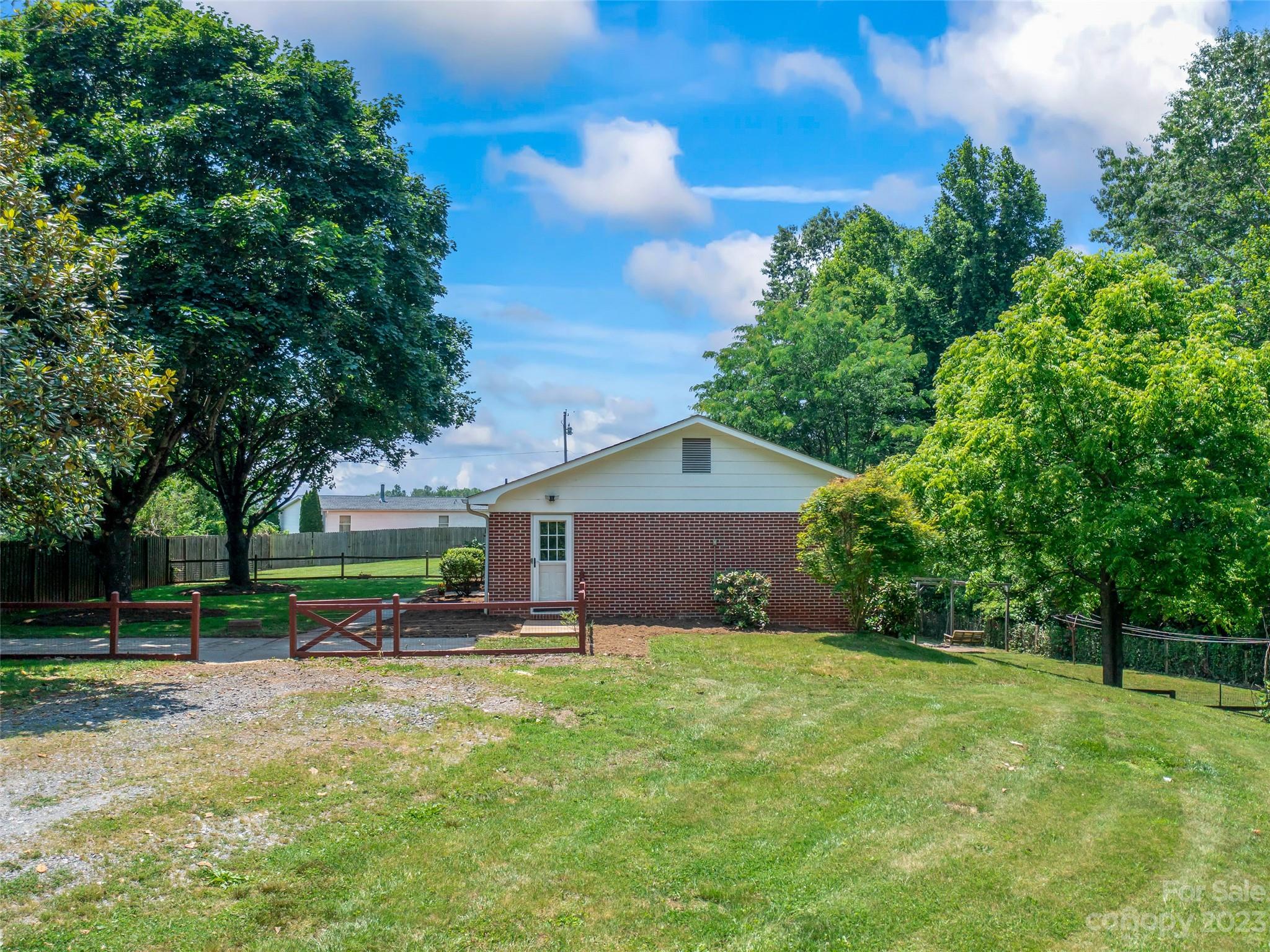 189 Locust Grove Road Weaverville NC 28787