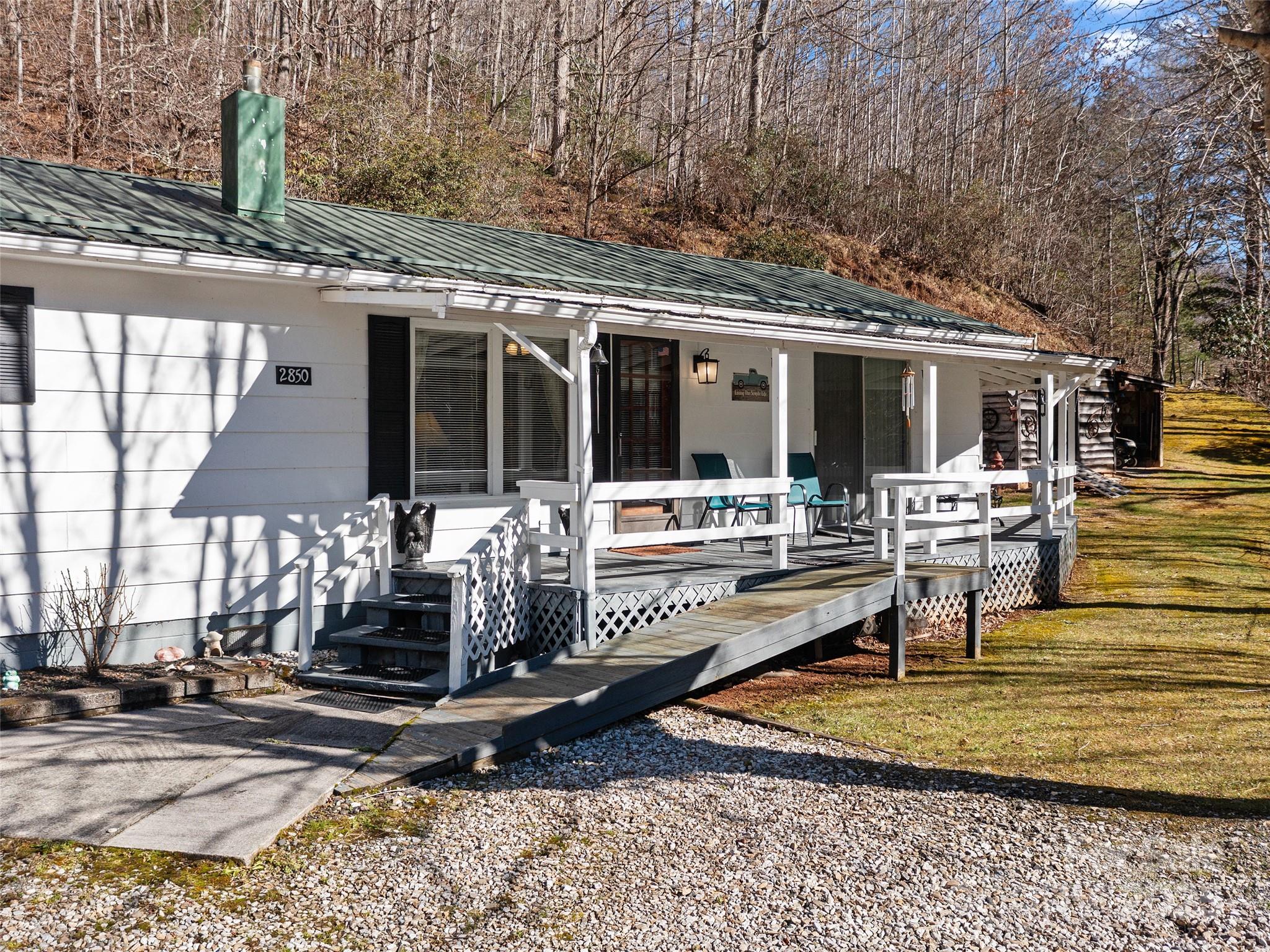 2850 Henson Creek Road Newland NC 28657