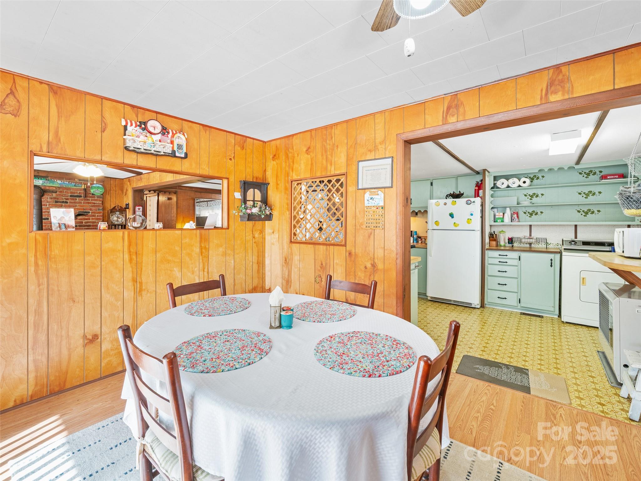 2850 Henson Creek Road Newland NC 28657