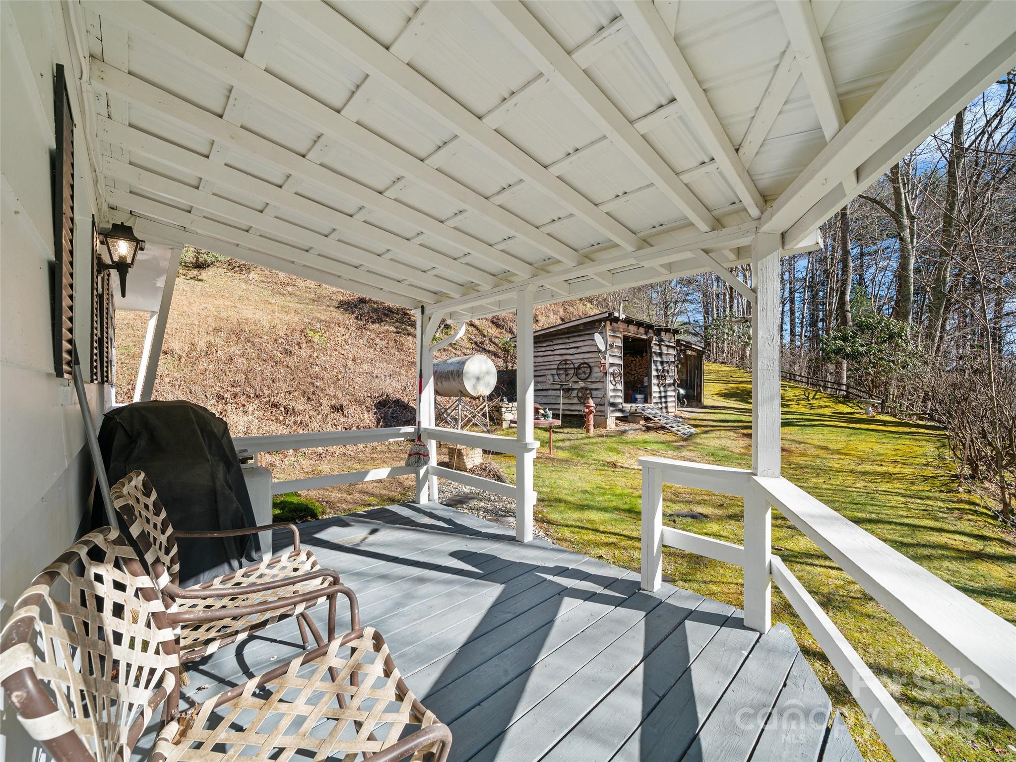 2850 Henson Creek Road Newland NC 28657
