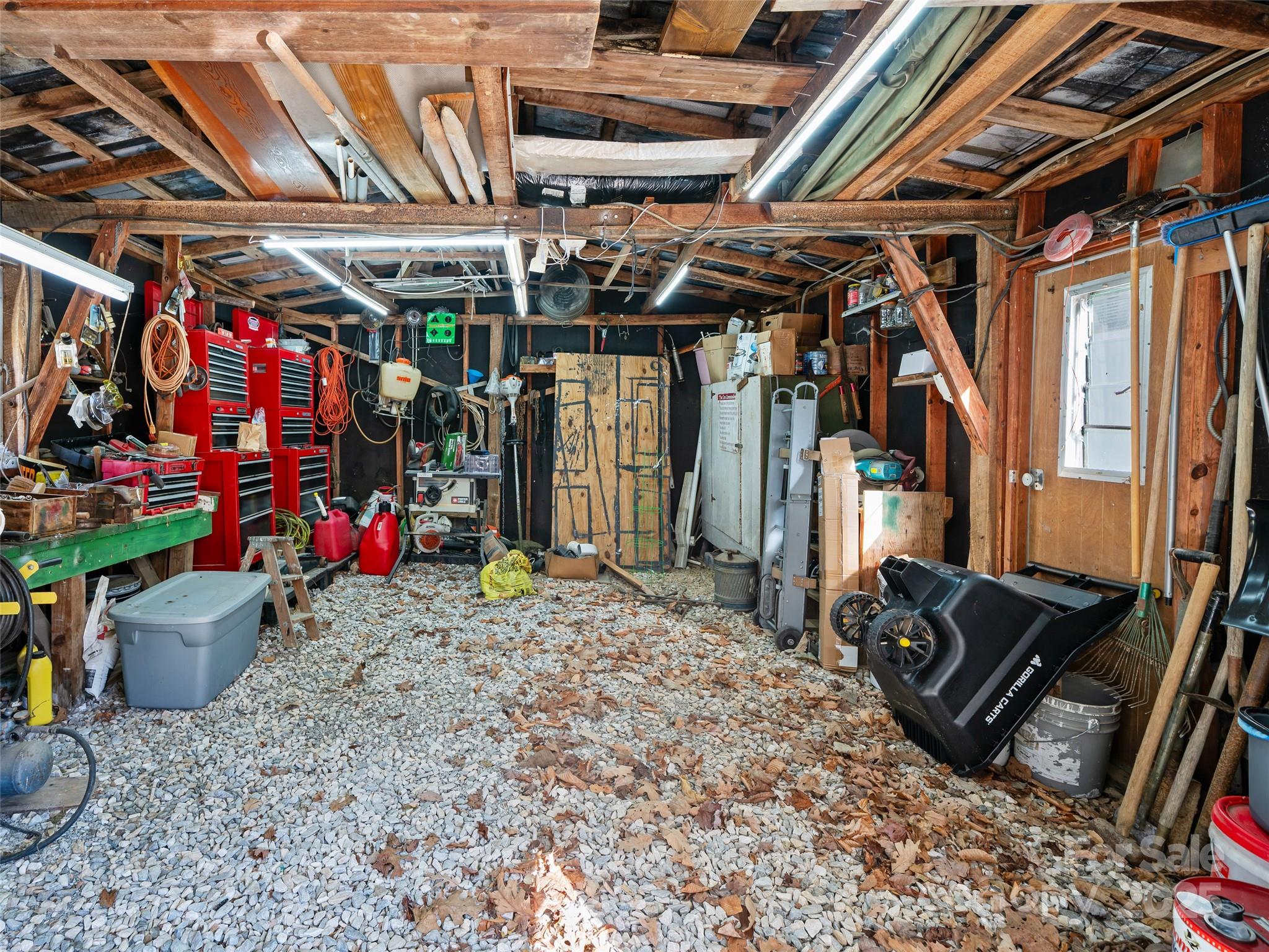 2850 Henson Creek Road Newland NC 28657