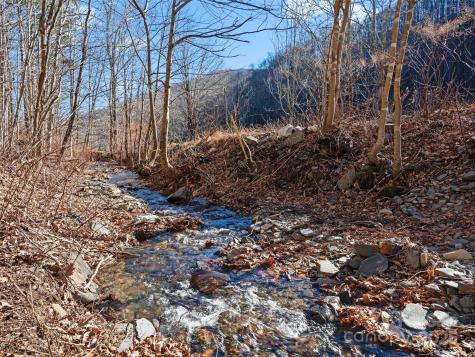 2850 Henson Creek Road Newland NC 28657