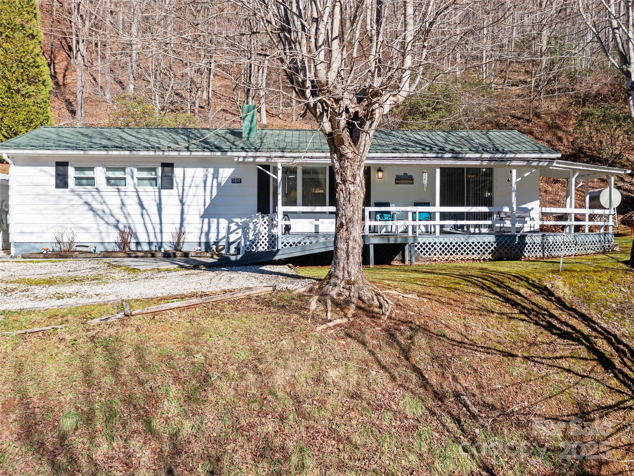 2850 Henson Creek Road Newland NC 28657