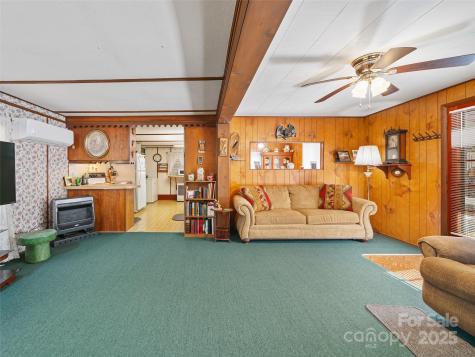 2850 Henson Creek Road Newland NC 28657