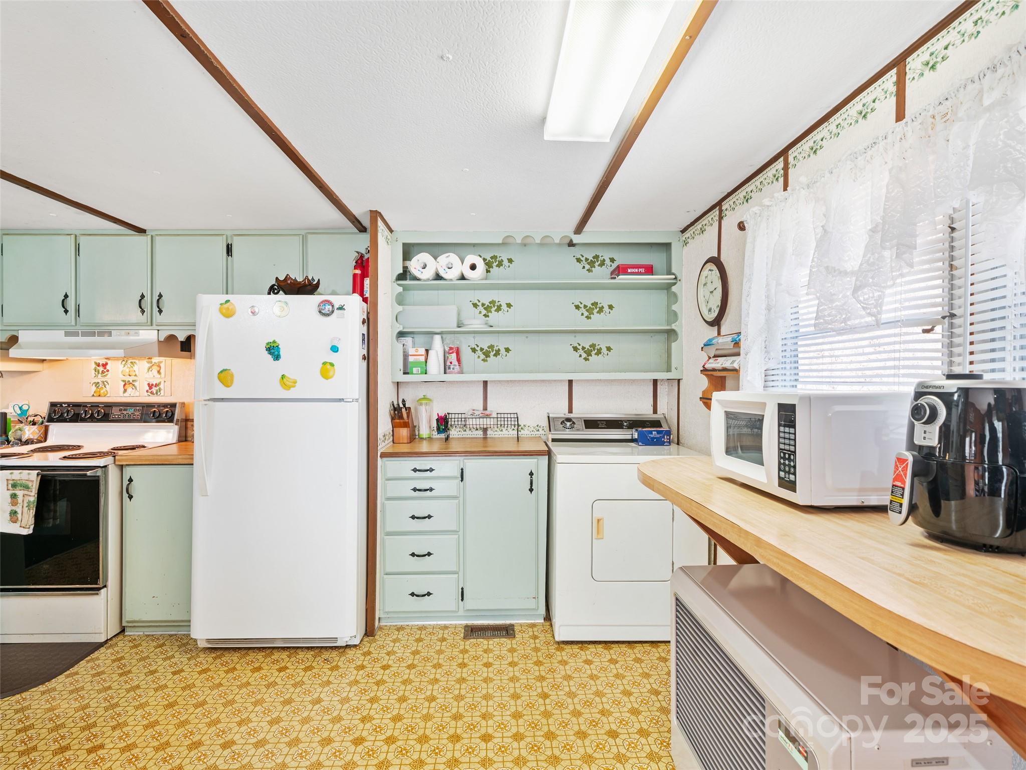 2850 Henson Creek Road Newland NC 28657
