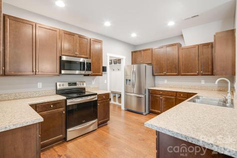 12 Hyde Park Place Arden NC 28704