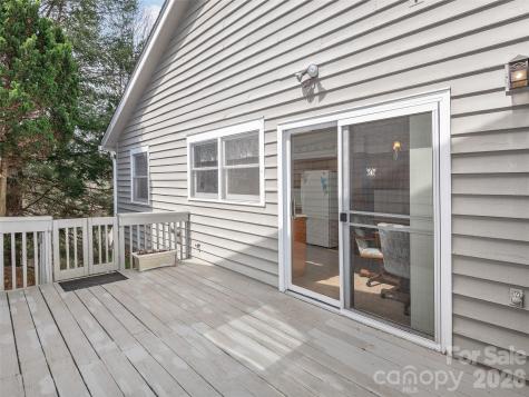 20 Cedarcliff Circle Asheville NC 28803