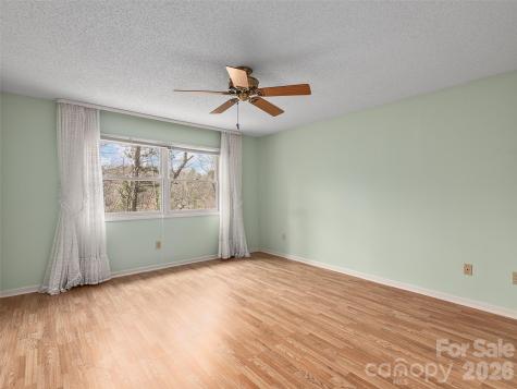 20 Cedarcliff Circle Asheville NC 28803