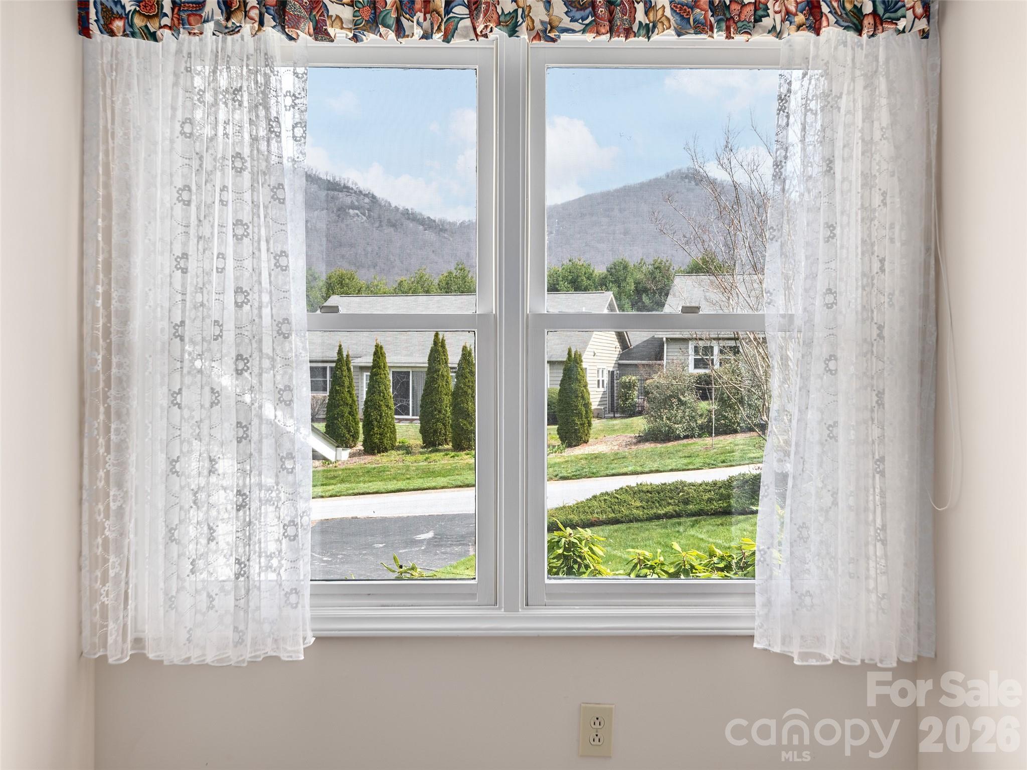 20 Cedarcliff Circle Asheville NC 28803