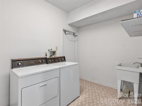 20 Cedarcliff Circle Asheville NC 28803