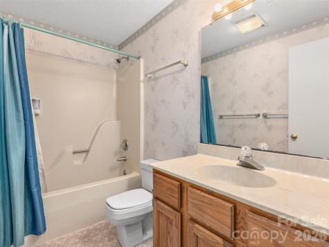 20 Cedarcliff Circle Asheville NC 28803