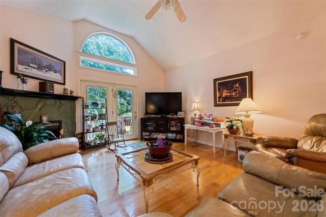 650 Creekside Drive Maggie Valley NC 28751