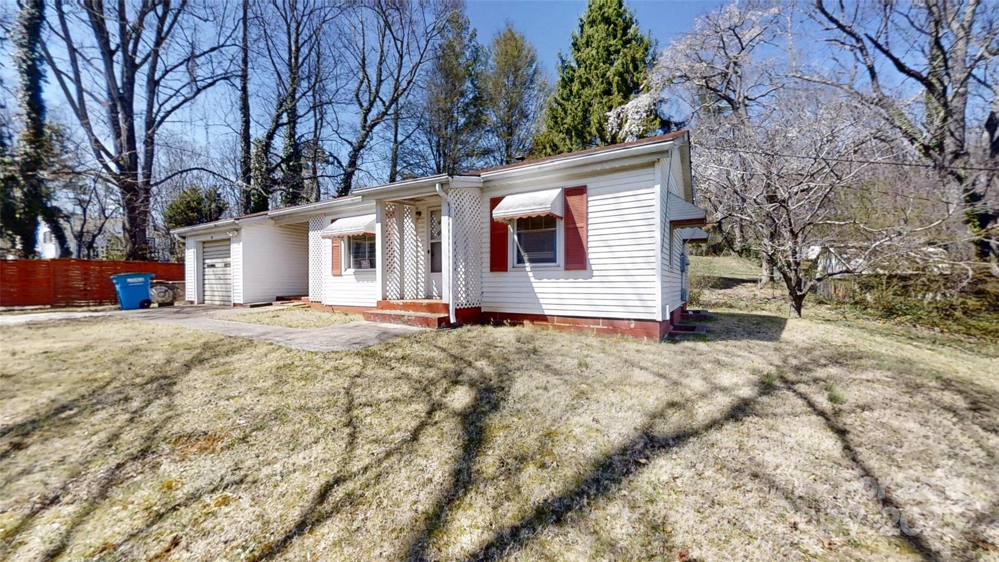 11 Season Lane Asheville NC 28805