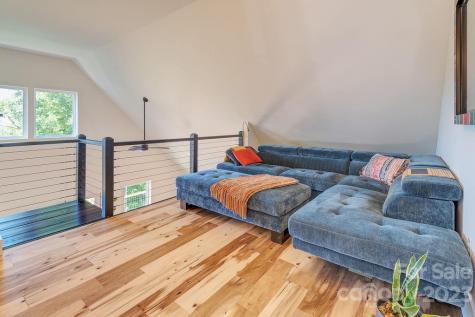 40 Hawks View Drive Canton NC 28716