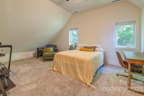 40 Hawks View Drive Canton NC 28716