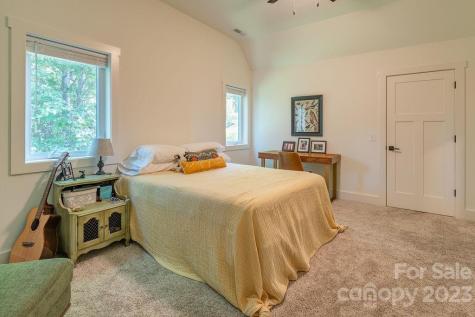 40 Hawks View Drive Canton NC 28716