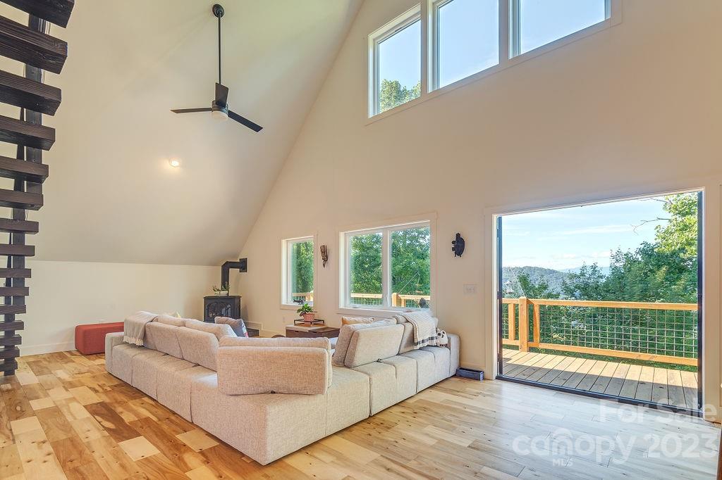 40 Hawks View Drive Canton NC 28716