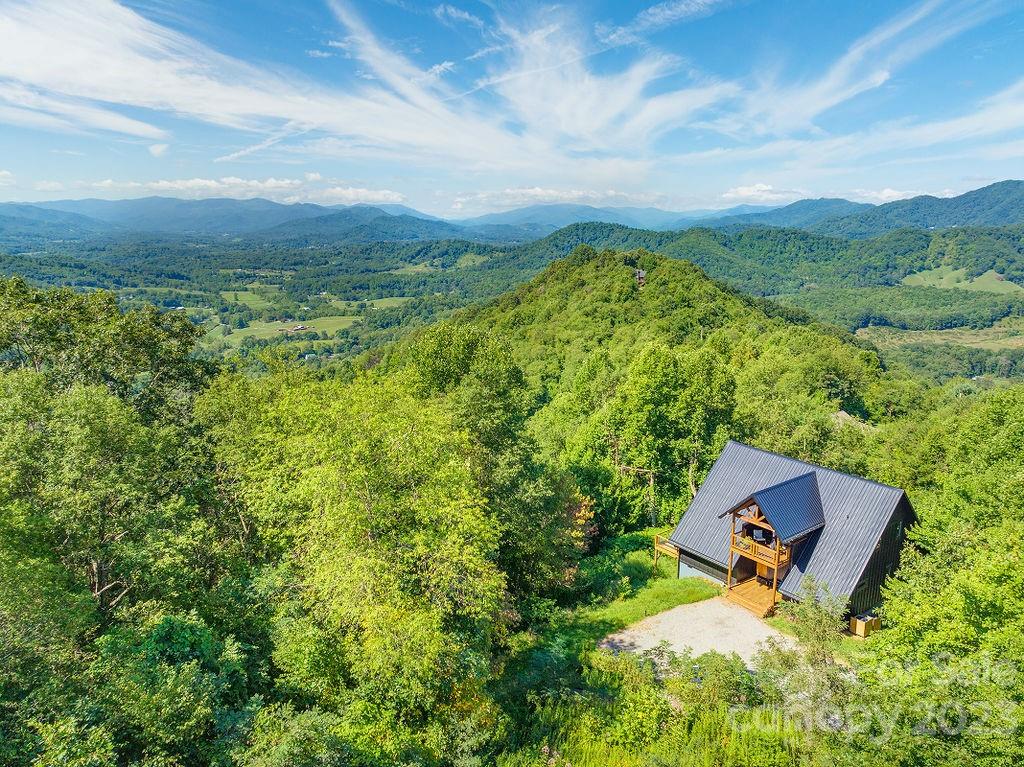 40 Hawks View Drive Canton NC 28716