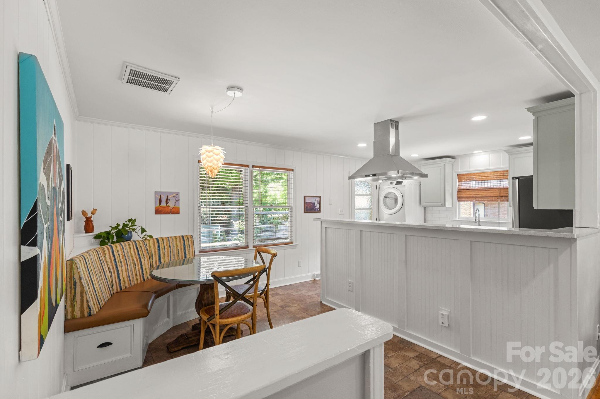 1527 Woodhill Lane Charlotte NC 28205